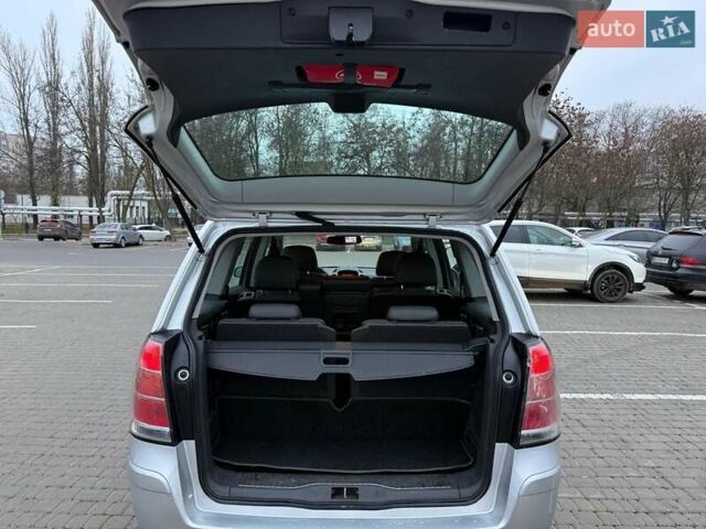 Сірий Опель Зафіра, об'ємом двигуна 1.9 л та пробігом 171 тис. км за 5700 $, фото 17 на Automoto.ua