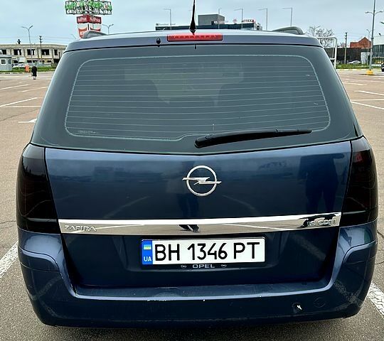 Серый Опель Зафира, объемом двигателя 1.9 л и пробегом 450 тыс. км за 5000 $, фото 1 на Automoto.ua