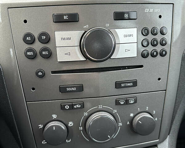 Серый Опель Зафира, объемом двигателя 1.8 л и пробегом 255 тыс. км за 5199 $, фото 8 на Automoto.ua