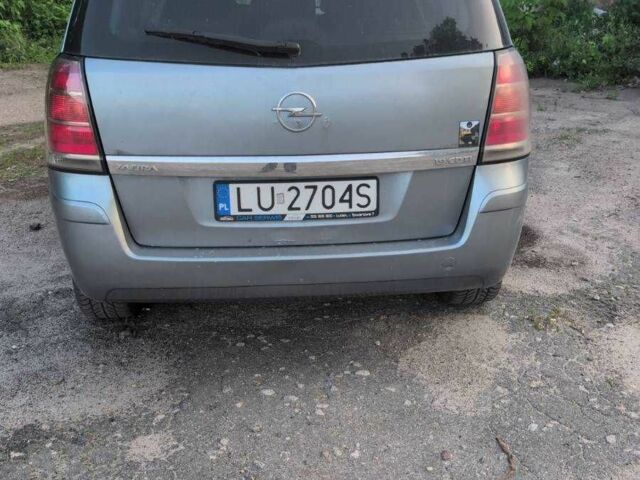 Серый Опель Зафира, объемом двигателя 1.9 л и пробегом 372 тыс. км за 2800 $, фото 4 на Automoto.ua