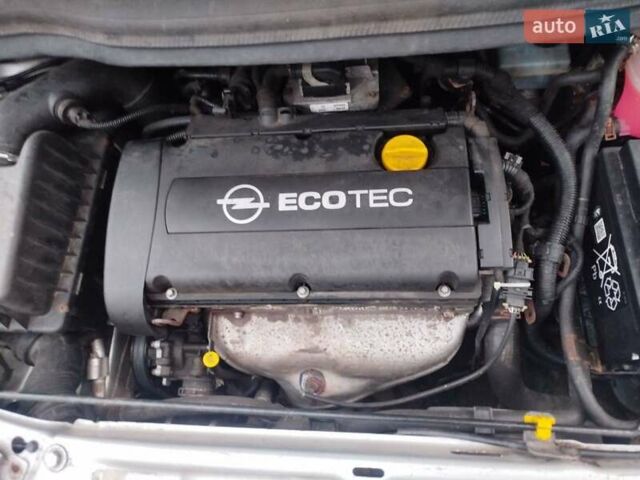 Серый Опель Зафира, объемом двигателя 1.6 л и пробегом 109 тыс. км за 5555 $, фото 9 на Automoto.ua