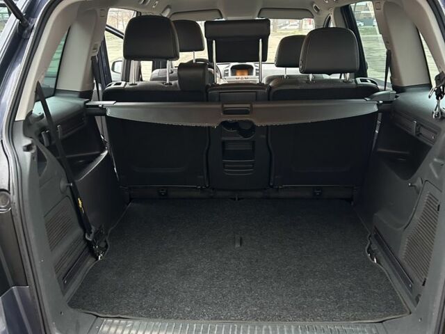 Сірий Опель Зафіра, об'ємом двигуна 1.9 л та пробігом 306 тис. км за 2300 $, фото 11 на Automoto.ua