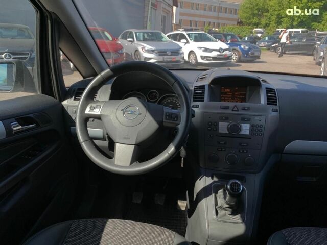 Сірий Опель Зафіра, об'ємом двигуна 1.8 л та пробігом 197 тис. км за 7190 $, фото 29 на Automoto.ua