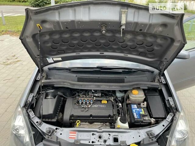 Сірий Опель Зафіра, об'ємом двигуна 1.6 л та пробігом 190 тис. км за 6200 $, фото 39 на Automoto.ua