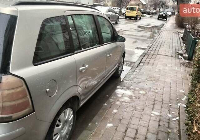Сірий Опель Зафіра, об'ємом двигуна 1.6 л та пробігом 312 тис. км за 5250 $, фото 7 на Automoto.ua