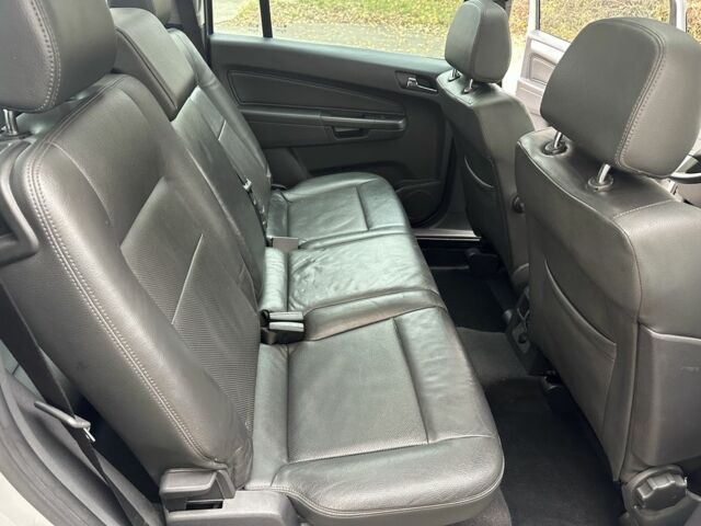 Серый Опель Зафира, объемом двигателя 1.9 л и пробегом 280 тыс. км за 3250 $, фото 17 на Automoto.ua