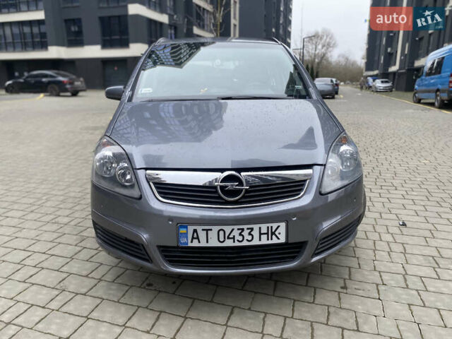 Сірий Опель Зафіра, об'ємом двигуна 1.9 л та пробігом 317 тис. км за 4799 $, фото 3 на Automoto.ua