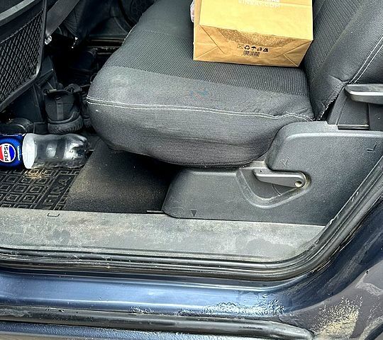 Серый Опель Зафира, объемом двигателя 1.9 л и пробегом 450 тыс. км за 5000 $, фото 10 на Automoto.ua