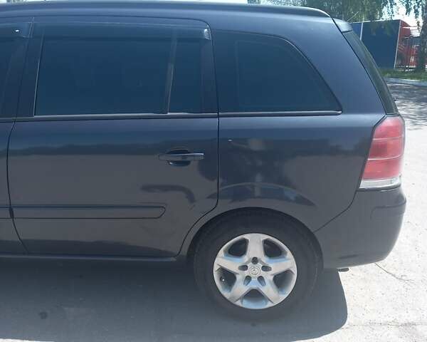 Серый Опель Зафира, объемом двигателя 1.8 л и пробегом 459 тыс. км за 5450 $, фото 16 на Automoto.ua