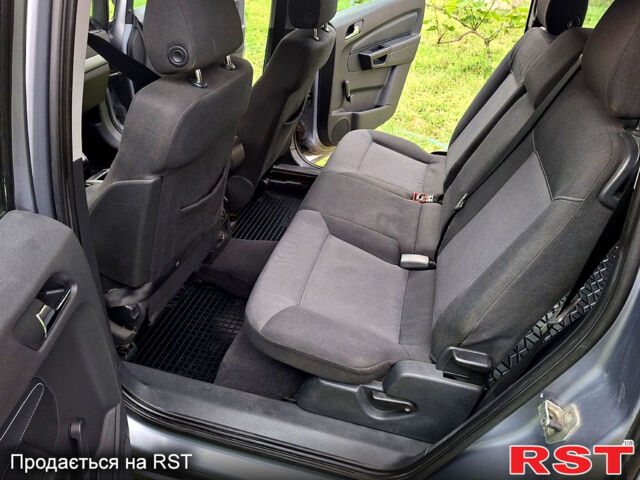 Серый Опель Зафира, объемом двигателя 1.6 л и пробегом 323 тыс. км за 4100 $, фото 8 на Automoto.ua