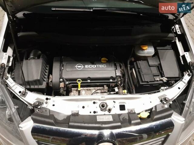 Серый Опель Зафира, объемом двигателя 1.8 л и пробегом 188 тыс. км за 6350 $, фото 2 на Automoto.ua