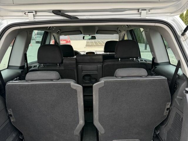 Сірий Опель Зафіра, об'ємом двигуна 1.9 л та пробігом 270 тис. км за 5700 $, фото 4 на Automoto.ua