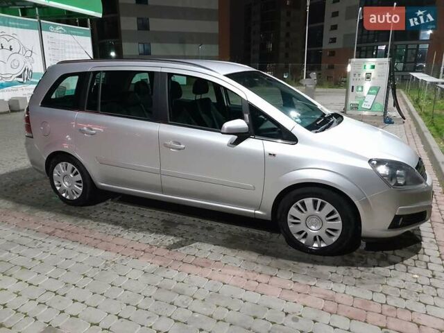 Серый Опель Зафира, объемом двигателя 1.8 л и пробегом 188 тыс. км за 6350 $, фото 8 на Automoto.ua