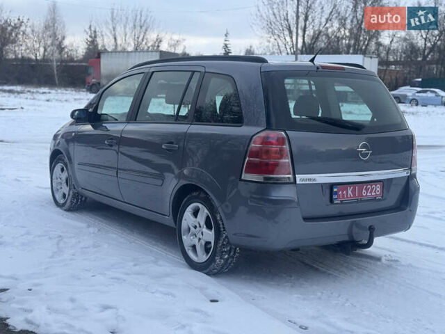 Серый Опель Зафира, объемом двигателя 1.8 л и пробегом 284 тыс. км за 5450 $, фото 38 на Automoto.ua