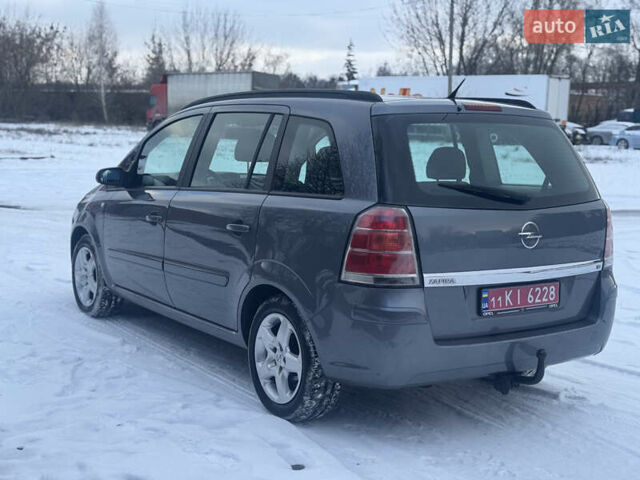 Серый Опель Зафира, объемом двигателя 1.8 л и пробегом 284 тыс. км за 5450 $, фото 36 на Automoto.ua