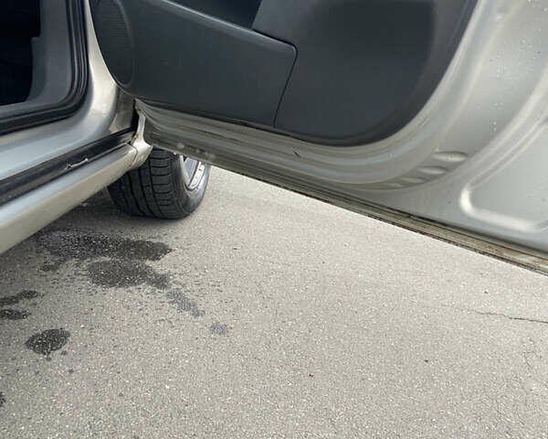 Сірий Опель Зафіра, об'ємом двигуна 1.8 л та пробігом 380 тис. км за 4800 $, фото 11 на Automoto.ua