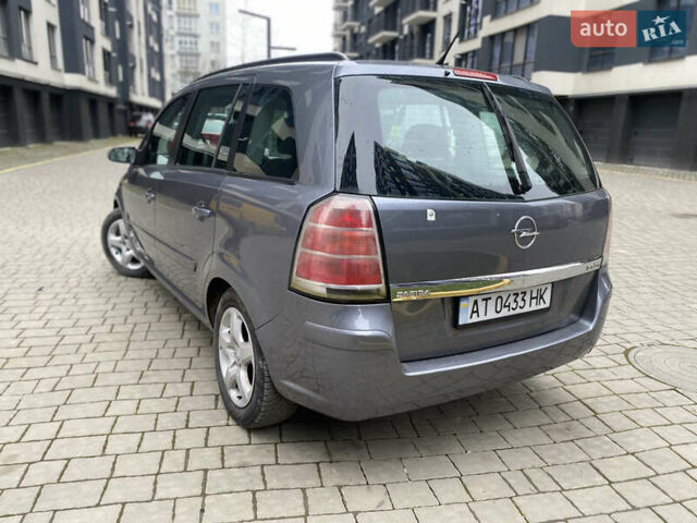 Сірий Опель Зафіра, об'ємом двигуна 1.9 л та пробігом 317 тис. км за 4799 $, фото 16 на Automoto.ua