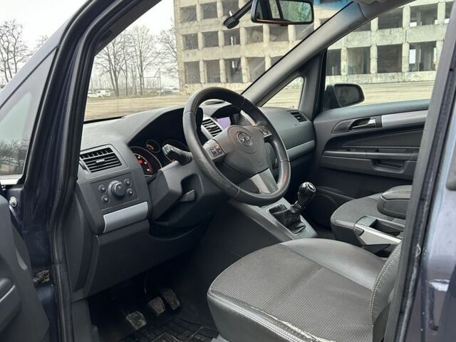 Сірий Опель Зафіра, об'ємом двигуна 1.9 л та пробігом 306 тис. км за 2300 $, фото 6 на Automoto.ua