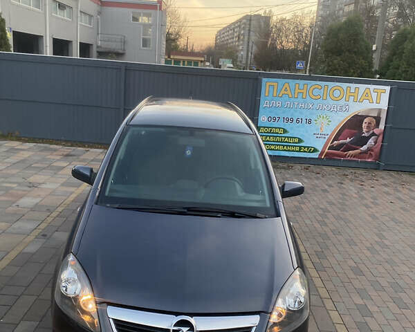 Серый Опель Зафира, объемом двигателя 1.8 л и пробегом 217 тыс. км за 5600 $, фото 9 на Automoto.ua