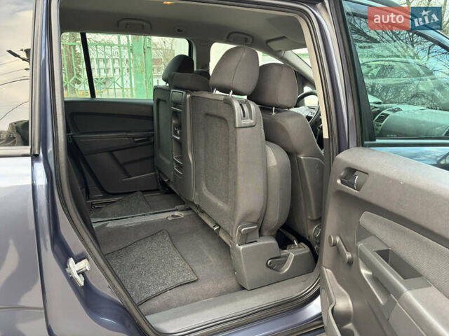 Серый Опель Зафира, объемом двигателя 1.8 л и пробегом 196 тыс. км за 5490 $, фото 16 на Automoto.ua