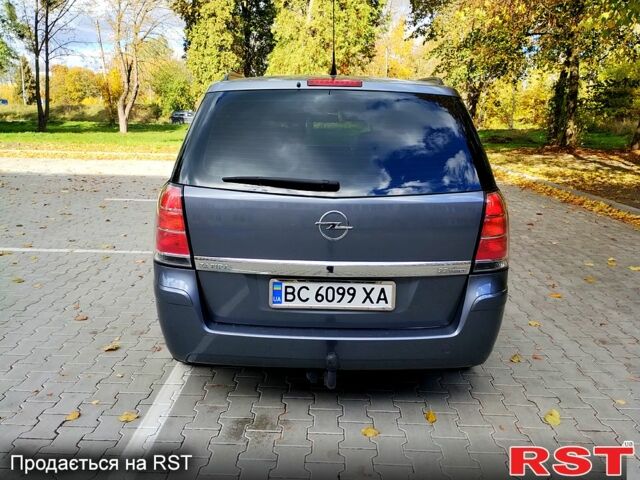 Серый Опель Зафира, объемом двигателя 2.2 л и пробегом 279 тыс. км за 6000 $, фото 5 на Automoto.ua