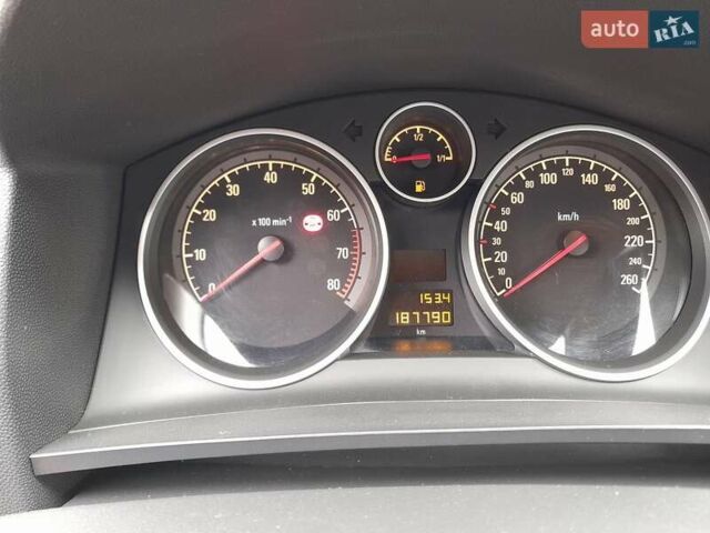 Серый Опель Зафира, объемом двигателя 1.8 л и пробегом 188 тыс. км за 6350 $, фото 20 на Automoto.ua