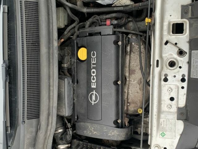 Серый Опель Зафира, объемом двигателя 1.6 л и пробегом 210 тыс. км за 5500 $, фото 21 на Automoto.ua