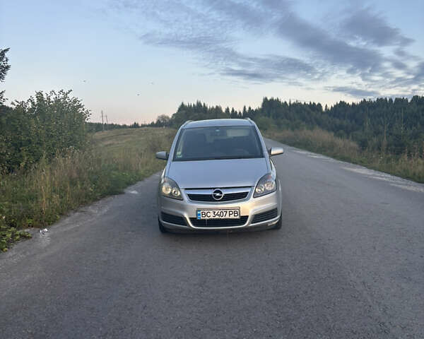 Серый Опель Зафира, объемом двигателя 1.91 л и пробегом 290 тыс. км за 5500 $, фото 2 на Automoto.ua