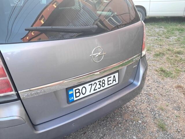 Сірий Опель Зафіра, об'ємом двигуна 1.9 л та пробігом 232 тис. км за 5200 $, фото 6 на Automoto.ua