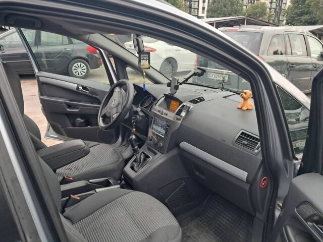 Опель Зафира 2007 в Хмельницком на Automoto.ua Серый Опель Зафира, объемом двигателя 1.9 л и пробегом 365 тыс. км за 5000 $, фото 4 на Automoto.ua