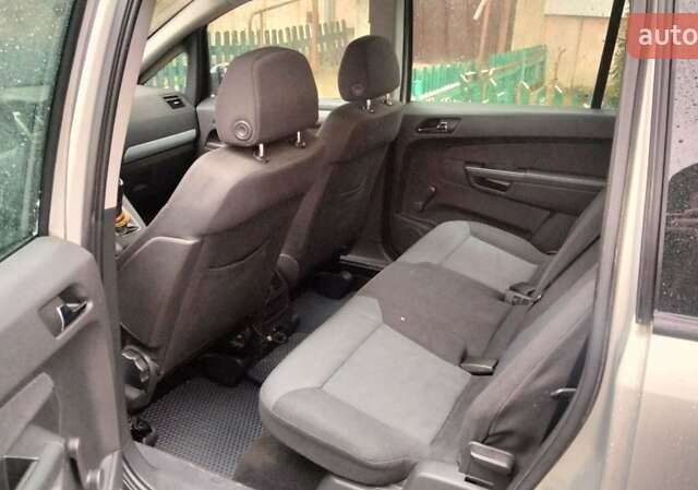 Сірий Опель Зафіра, об'ємом двигуна 1.6 л та пробігом 312 тис. км за 5250 $, фото 10 на Automoto.ua