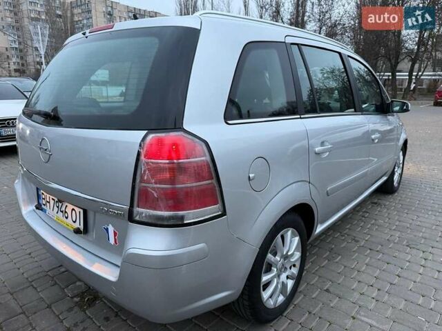 Сірий Опель Зафіра, об'ємом двигуна 1.9 л та пробігом 171 тис. км за 5700 $, фото 15 на Automoto.ua