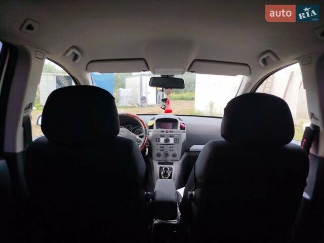 Серый Опель Зафира, объемом двигателя 1.6 л и пробегом 109 тыс. км за 5555 $, фото 5 на Automoto.ua