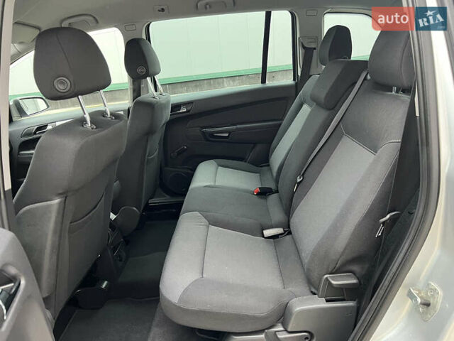 Серый Опель Зафира, объемом двигателя 1.8 л и пробегом 232 тыс. км за 6300 $, фото 40 на Automoto.ua