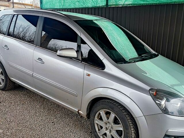 Сірий Опель Зафіра, об'ємом двигуна 1.6 л та пробігом 220 тис. км за 5800 $, фото 1 на Automoto.ua