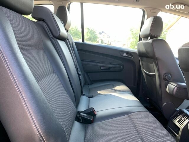 Сірий Опель Зафіра, об'ємом двигуна 1.8 л та пробігом 197 тис. км за 7190 $, фото 20 на Automoto.ua