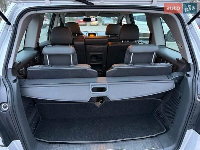 Сірий Опель Зафіра, об'ємом двигуна 1.9 л та пробігом 171 тис. км за 5700 $, фото 29 на Automoto.ua