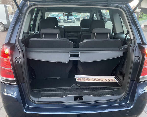 Серый Опель Зафира, объемом двигателя 1.8 л и пробегом 217 тыс. км за 5600 $, фото 18 на Automoto.ua