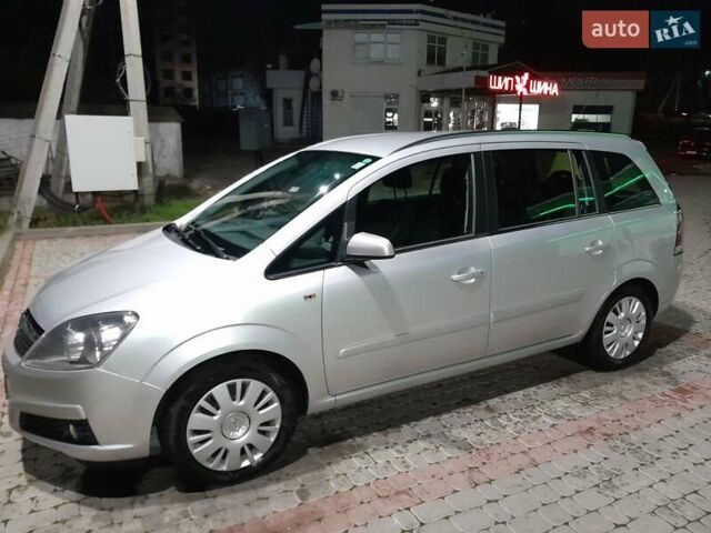 Серый Опель Зафира, объемом двигателя 1.8 л и пробегом 188 тыс. км за 6350 $, фото 5 на Automoto.ua