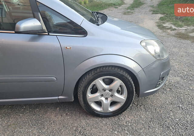 Сірий Опель Зафіра, об'ємом двигуна 1.91 л та пробігом 232 тис. км за 5250 $, фото 28 на Automoto.ua