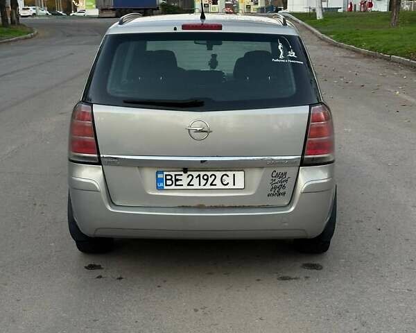 Серый Опель Зафира, объемом двигателя 1.8 л и пробегом 327 тыс. км за 4100 $, фото 7 на Automoto.ua