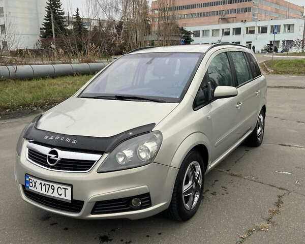 Сірий Опель Зафіра, об'ємом двигуна 1.8 л та пробігом 380 тис. км за 4800 $, фото 4 на Automoto.ua
