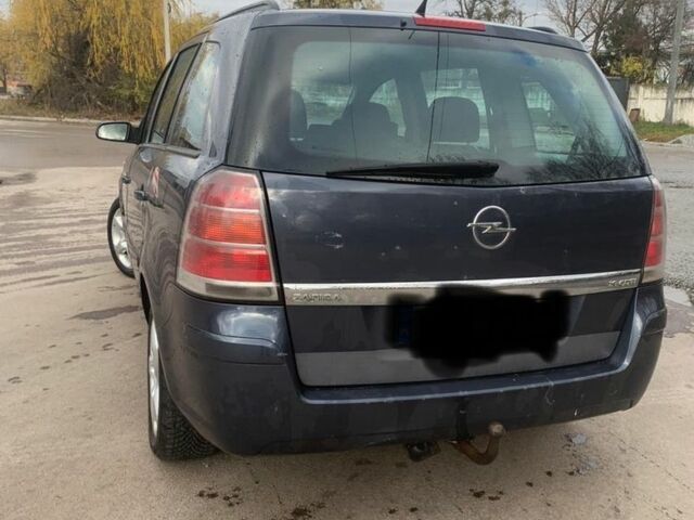 Серый Опель Зафира, объемом двигателя 1.9 л и пробегом 345 тыс. км за 2400 $, фото 5 на Automoto.ua