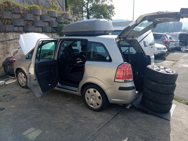 Серый Опель Зафира, объемом двигателя 0 л и пробегом 190 тыс. км за 3503 $, фото 1 на Automoto.ua