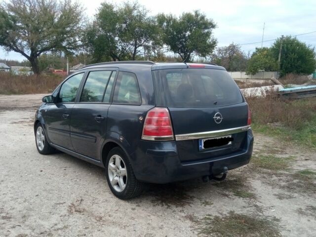 Сірий Опель Зафіра, об'ємом двигуна 1.9 л та пробігом 200 тис. км за 2800 $, фото 3 на Automoto.ua
