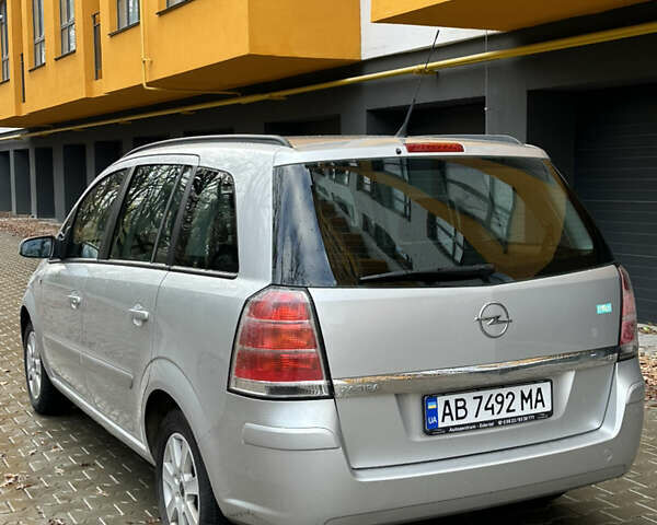 Серый Опель Зафира, объемом двигателя 1.8 л и пробегом 255 тыс. км за 5199 $, фото 22 на Automoto.ua