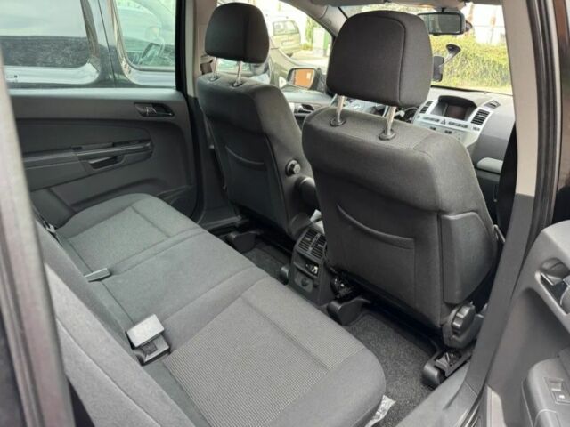 Серый Опель Зафира, объемом двигателя 2.2 л и пробегом 270 тыс. км за 4999 $, фото 5 на Automoto.ua