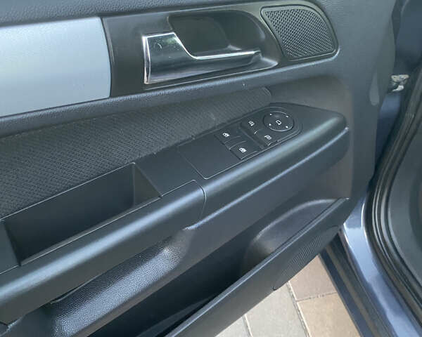 Серый Опель Зафира, объемом двигателя 1.8 л и пробегом 217 тыс. км за 5600 $, фото 9 на Automoto.ua