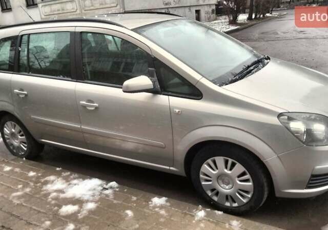 Сірий Опель Зафіра, об'ємом двигуна 1.6 л та пробігом 312 тис. км за 5250 $, фото 2 на Automoto.ua