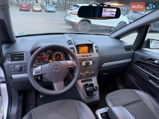Сірий Опель Зафіра, об'ємом двигуна 1.9 л та пробігом 171 тис. км за 5700 $, фото 25 на Automoto.ua